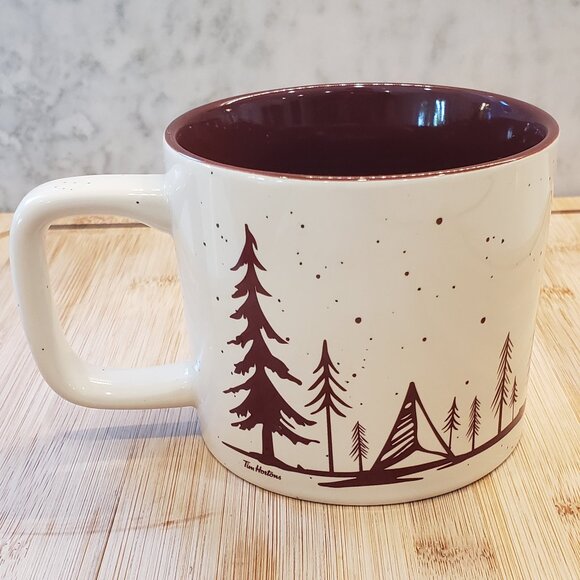 Tim Hortons Limited Edition 2019 Holiday Mug -Beaver - Picture 2 of 5
